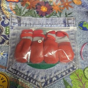 Chewie Dog Boots Set. Sock tops rubberized boot bottoms, Velcro straps sz M